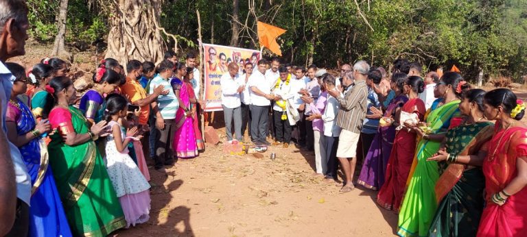 सिंधुदुर्ग: नवनिर्वाचित श्रावण सोसायटी चेअरमन दुलाजी परब व त्रिंबक सोसायटी चेअरमन श्रीकांत बागवे यांचा आ. वैभव नाईक यांच्या हस्ते  सत्कार