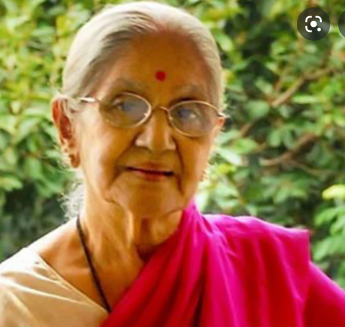 ज्येष्ठ अभिनेत्री रेखा कामत