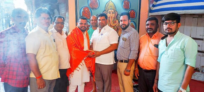 मंदार शिरसाट यांची गोवा राज्य युवासेना विस्तारक पदी निवड झाल्याबद्दल आ.वैभव नाईक यांयांच्या हस्ते सत्कार