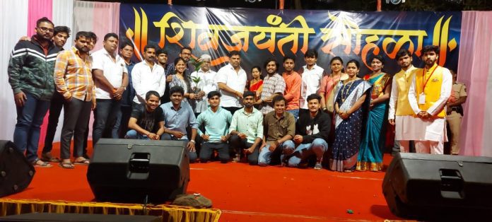 'ढ' मंडळी ग्रुप 'ढ' मंडळी ग्रुप