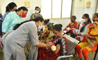 जिल्हाधिकारी के. मंजुलक्ष्मी यांच्या हस्ते बालकांना पोलिओचा डोस देवून पल्स पोलिओ लसीकरणाचा शुभारंभ जिल्हाधिकारी के. मंजुलक्ष्मी यांच्या हस्ते बालकांना पोलिओचा डोस देवून पल्स पोलिओ लसीकरणाचा शुभारंभ