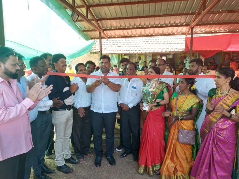 सिंधुदुर्ग : चेंदवण श्री.माऊली मंदिर सभामंडपाचे आ.वैभव नाईक यांच्या हस्ते उदघाटन