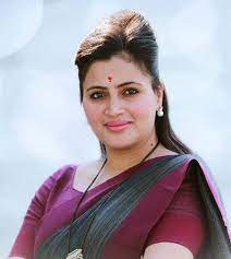 नवनीत कौर राणा यांची प्रकृती खालवल्याने त्यांच्यावर भायखळा तुरुंगातील रुग्णालयात उपचार सुरु