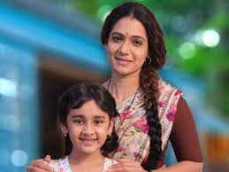 ‘तुझेच मी गीत गात आहे’