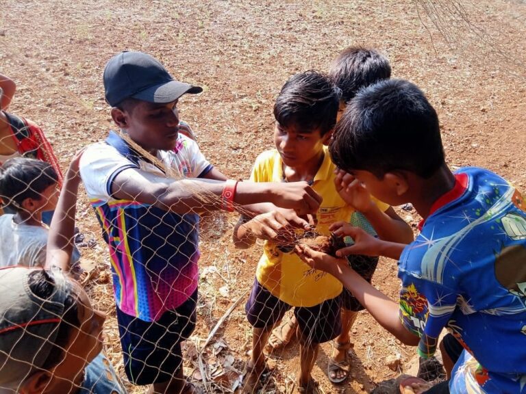 रानपक्ष्याला छोट्या मुलांनी दिले जीवदान!
