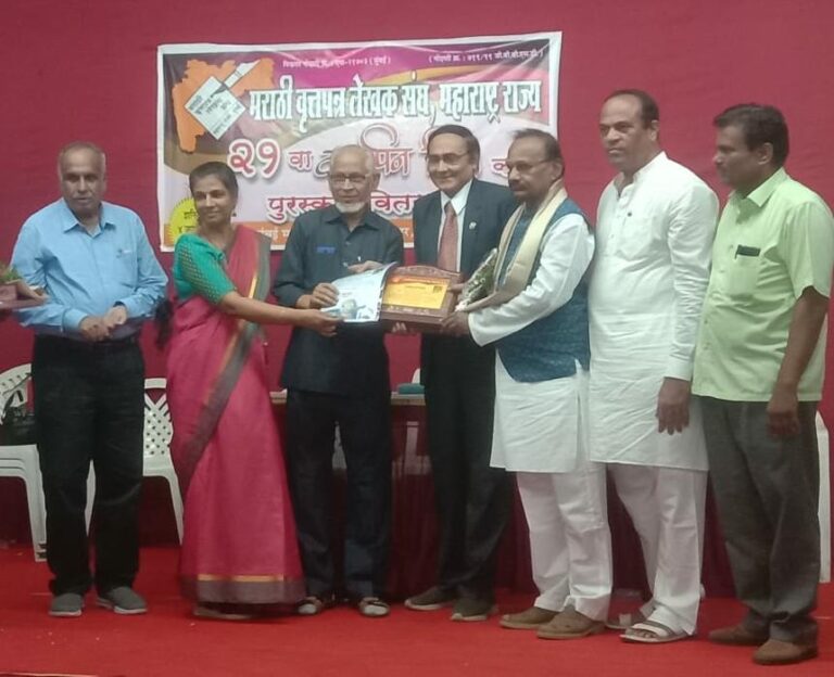सिंधुदुर्ग: प्रा.मोहनराव देसाई यांचे कार्य दिपस्तंभासारखे – जेष्ठ पत्रकार सुकृत खांडेकर