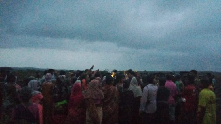 रत्नागिरी: रिफायनरी संबंधित बेकायदेशीर सर्वेक्षणा  विरोधात ग्रामस्थांचे जागरण आंदोलन