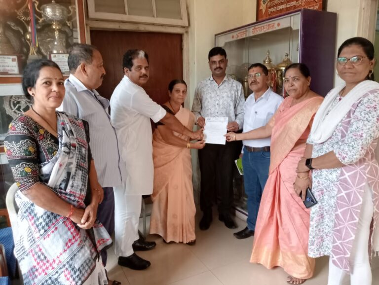 रत्नागिरी: एसटी स्टँडच्या बंद कामा बाबत महिला काँग्रेसने घेतला आक्षेप