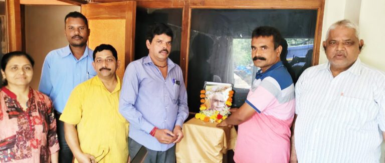 सिंधुदुर्ग: शेतक-यांशी थेट संवाद साधणे गरजेचे – डॉ.श्रीनिवास गावडे