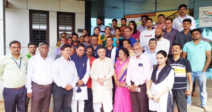 शासनाच्या योजनांचा लाभ घेऊन बेरोजगारांनी उद्योजक व्हावे-राज्यपाल कोश्यारी