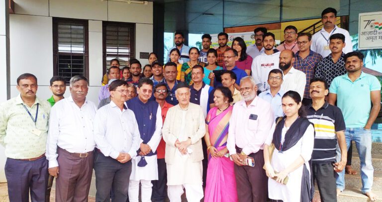 सिंधुदुर्ग : शासनाच्या योजनांचा लाभ घेऊन बेरोजगारांनी उद्योजक व्हावे-राज्यपाल कोश्यारी