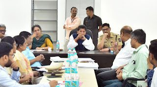 पोलीस आणि उत्पादन शुल्क विभाग तपासणी एकाच ठिकाणी करावी - मंत्री दीपक केसरकर दैनिक -सिंधुदुर्ग -समाचार