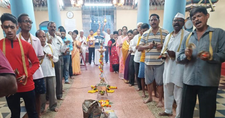 सिंधुदुर्ग जिल्ह्यात काही ग्रामदेवतेच्या मंदिरात काकड आरतीने प्रारंभ ;पहाट भक्तीमय