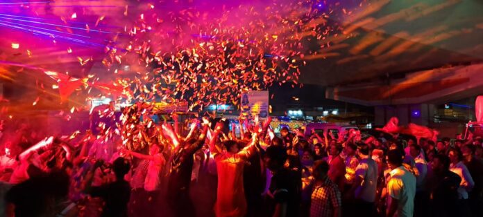 WhatsApp Image 2022-10-06 at 9.03.44 AM शिवसेनेच्या वतीने प्रतिष्ठापणा केलेल्या दुर्गामातेची कणकवलीत भव्य विसर्जन मिरवणूक