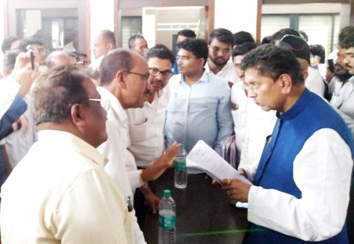 बागायतदार, नर्सरी संघटनेने वेधले केसरकर यांचे लक्ष