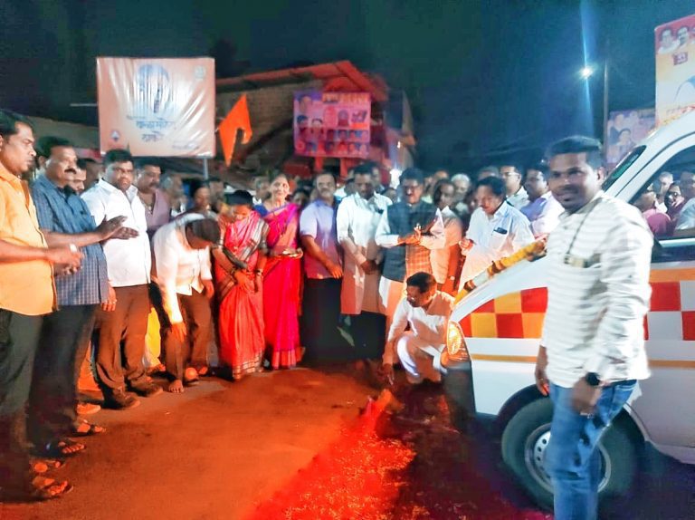 शिवसेनेची रुग्णवाहिका सर्वांसाठीच आहे - खा. अरविंद सावंत