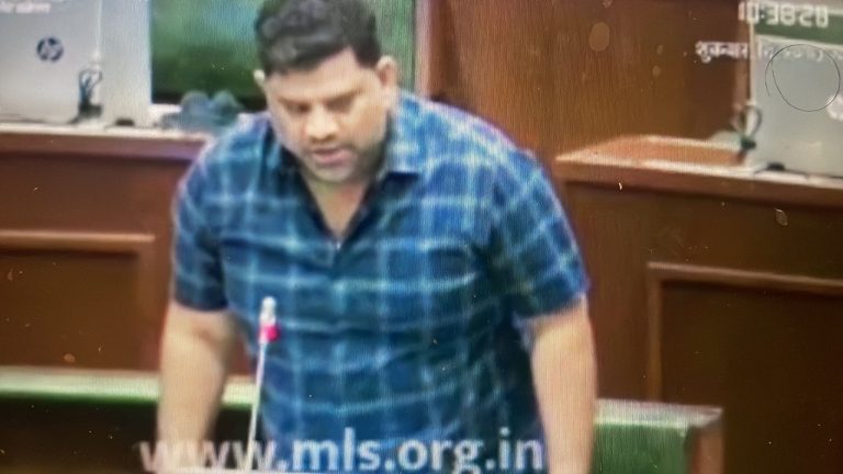 आरोग्य सेविकांच्या भरतीत एन.आर.एच.एम.च्या आरोग्य सेविकांना प्राधान्य द्या