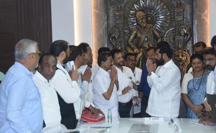 राज्य सरकारी कर्मचाऱ्यांनी संप मागे घेण्याची घोषणा