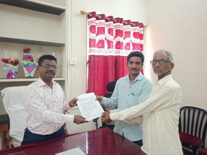 Uposhan Nivedan Sindhudurg : सातार्डेकरवाडी येथील टाकी चोरी प्रकारणी अधिका-यांची चौकशी न झाल्यास उपोषण