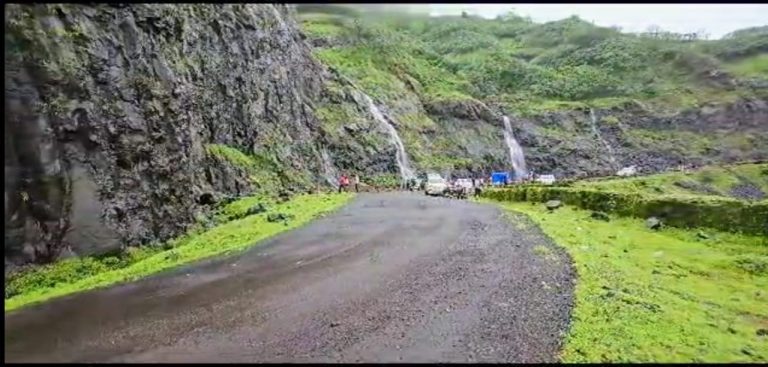 31 जुलैपर्यंत खेड शिरगाव मधील रघुवीर घाट बंद