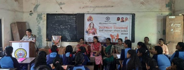 स्व:संरक्षण करता येणे मुलीसाठी काळाची गरज -डाॅ.मोरजकर