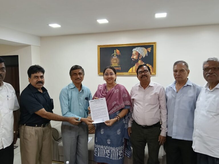  ग्रंथालय कर्मचाऱ्यांचा किमान वेतनासाठी ११ डिसेंबरला मोर्चा