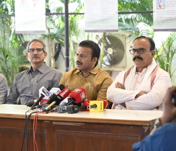 चंदगड अपवाद; राज्यभर महाविकास आघाडी ताकदीने लढणार — शशिकांत शिंदे राज्यभर महाविकास आघाडी ताकदीने लढणार — शशिकांत शिंदे