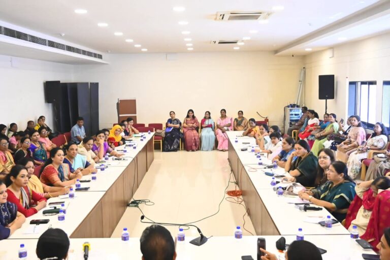 ‘महाराष्ट्र प्रदेश महिला’ कार्यकारिणीची आढावा बैठक संपन्न