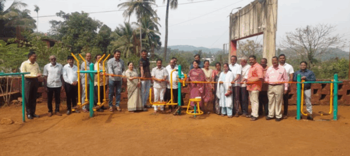 खारेपाटणमध्ये 'ओपन जिम'चा रवींद्र जठारांच्या हस्ते शुभारंभ
