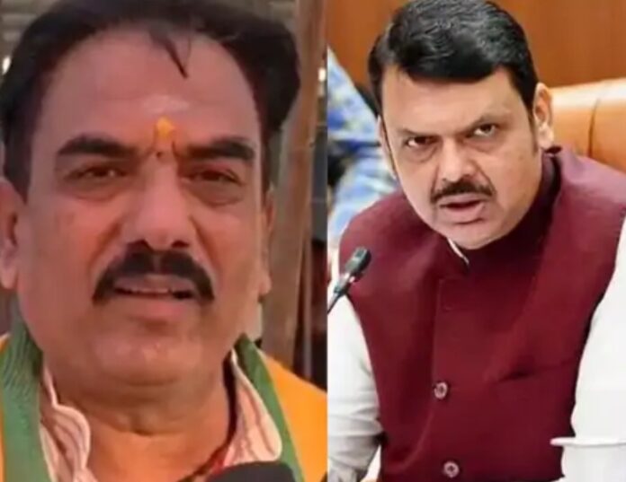 1000308880 तिकीट द्या, नाहीतर जीवाचे बरे-वाईट करून घेईन भाजप कार्यकर्त्याची थेट धमकी