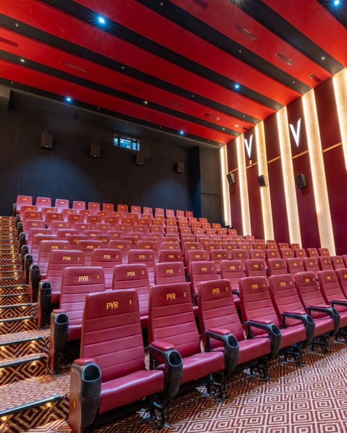 PVR2 पीव्हीआर आयनॉक्सच्या भारतातील सर्वात उंच मल्टिप्लेक्सची सुरुवात