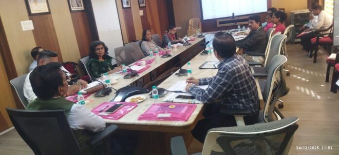 जिल्हाधिकारी किशन जावळे यांच्या अध्यक्षतेखाली जिल्हा टीबी फोरम व समन्वय समितीची बैठक संपन्न जिल्हाधिकारी किशन जावळे यांच्या अध्यक्षतेखाली जिल्हा टीबी फोरम व समन्वय समितीची बैठक संपन्न