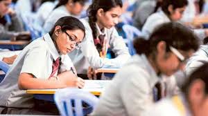 महाराष्ट्रातील दहावी-बारावी परीक्षा पूर्णपणे कॉपीमुक्त महाराष्ट्रातील दहावी-बारावी परीक्षा पूर्णपणे कॉपीमुक्त करण्यासाठी ठोस तयारी
