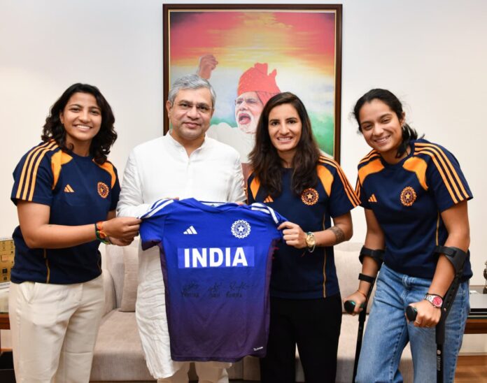 रेल्वेच्या तीन खेळाडूंना गट ‘ब’ पदोन्नती रेल्वेच्या तीन खेळाडूंना गट ‘ब’ पदोन्नती