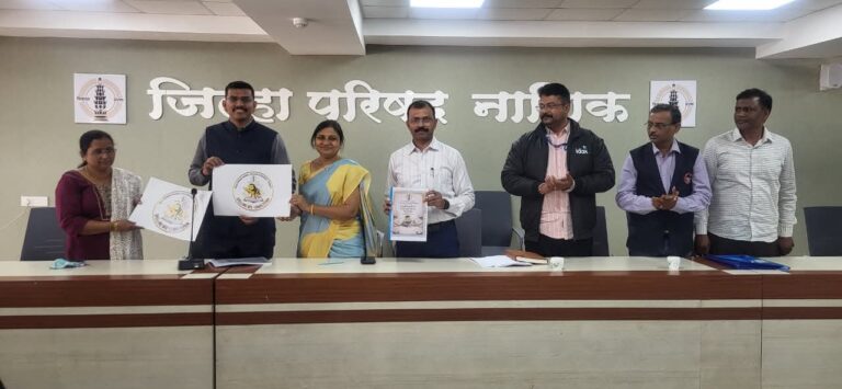 ‘स्पेलिंग बी वर्ड बँक’ व अधिकृत लोगोचे मुख्य कार्यकारी अधिकारी ओमकार पवार यांच्या हस्ते अनावरण