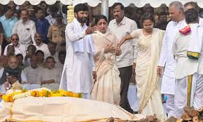 'दादा' अनंतात विलीन!