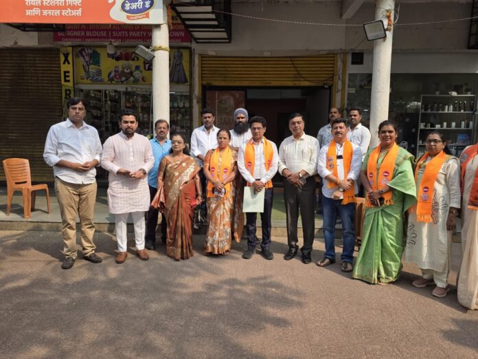मुंबईतील मनसे नगरसेवकांची नवी मुंबई मनसे कार्यालयाला भेट