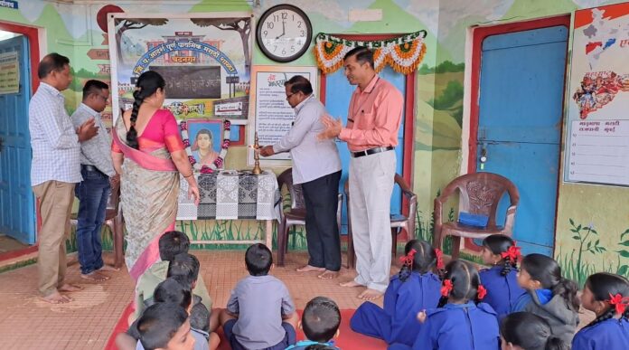 चंद्रनगर शाळेत सावित्रीबाई फुले जयंती
