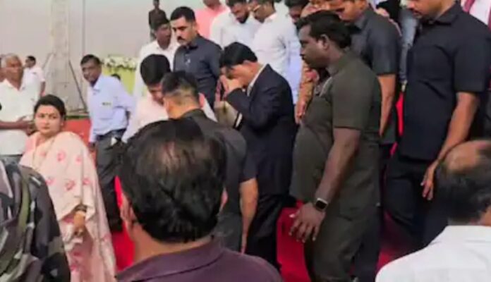 चिपळूणच्या कृषी महोत्सवात भाजप खासदार नारायण राणेंना भोवळ; उष्णतेमुळे प्रकृती बिघडल्याचा अंदाज