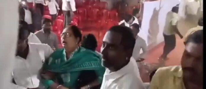 राजकीय गदारोळात माणुसकी जिंकली ! राजकीय गदारोळात माणुसकी जिंकली !