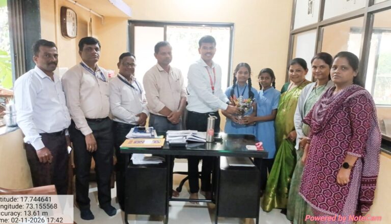 चंद्रनगर शाळेचा बीडीओंकडून सन्मान