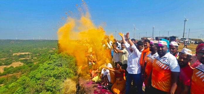 आयोजन पदयात्रा आयोजक राजेंद्र बारभाई, देविदास कुंभार, संजय निरगुडे, रत्नाकर मोरे,अक्षय गोडसे औदुंबर शिंदे,शेखर बारभाई संदिप कुतवळ,बापू वीरकर, रवी सावित्रे, सुरेश सातभाई, सतीश कदम दिलीप बारभाई, शब्बीर तांबोळी, संजय शेवाळे, सोनाली दोडके,खोमणे बंधू, शरद फडतरे रमेश बयास, विजय झगडे, मोहन आचारी, परिश्रम घेतात तर श्री मार्तंड देवसंस्थांना मार्फत जागोजागी मोफत आरोग्य सुविधा दिल्या जातात यात डॉ प्रमोद वाघ, डॉ पोटे, डॉ नितीन केंजळे डॉ लव्हे,डॉ गुळवे सुधीर ताम्हाणे इत्यादी सहभाग दर्शवतात.