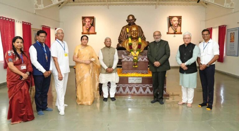 उरुळी कांचन निसर्गोपचार आश्रमाचा ८१ वा स्थापना दिन उत्साहात; उपराष्ट्रपतींची प्रमुख उपस्थिती
