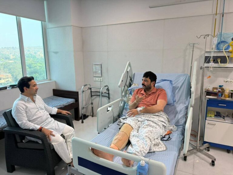 केंद्रीय राज्यमंत्री मुरलीधर मोहोळ यांच्यावर शस्त्रक्रिया; नितेश राणे यांनी घेतली भेट