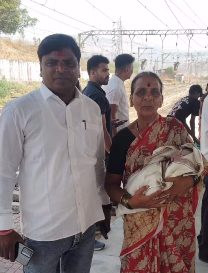 संकटकाळी माणुसकीचाच देव धावून येतो