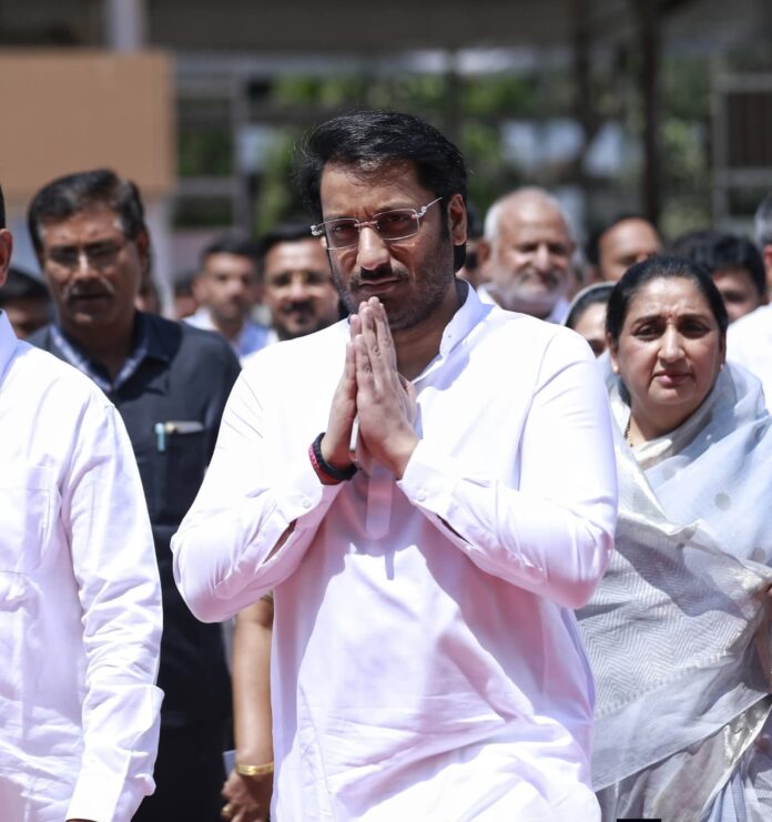 राज्यसभा उमेदवारीसाठी पार्थ पवारांचा अर्ज दाखल