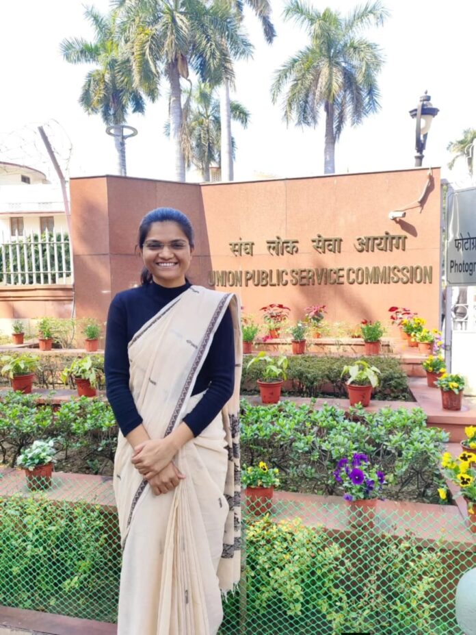 ऋतुजा गायकवाड UPSC मध्ये १०६ वा क्रमांक