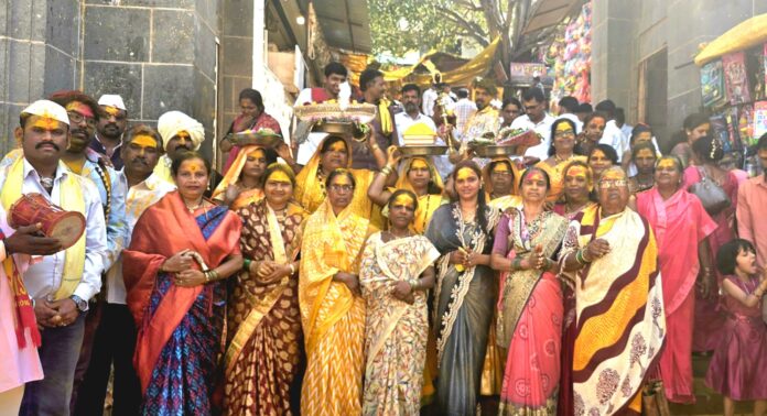 खंडोबाच्या उपासक मुरळी महिलांचा जागतिक महिलादिन साजरा