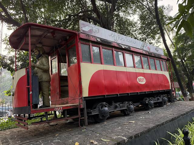 Mumbai Tram Service Closure