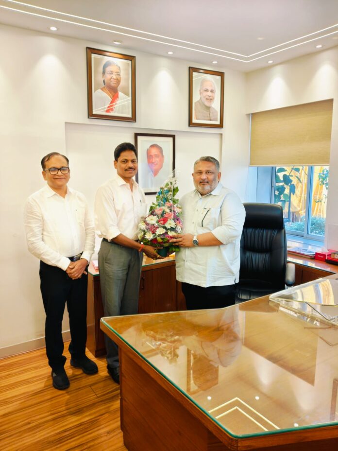 पालू गावाचे भूषण काका गुरव यांना पोलीस उपनिरीक्षक पदावर बढती